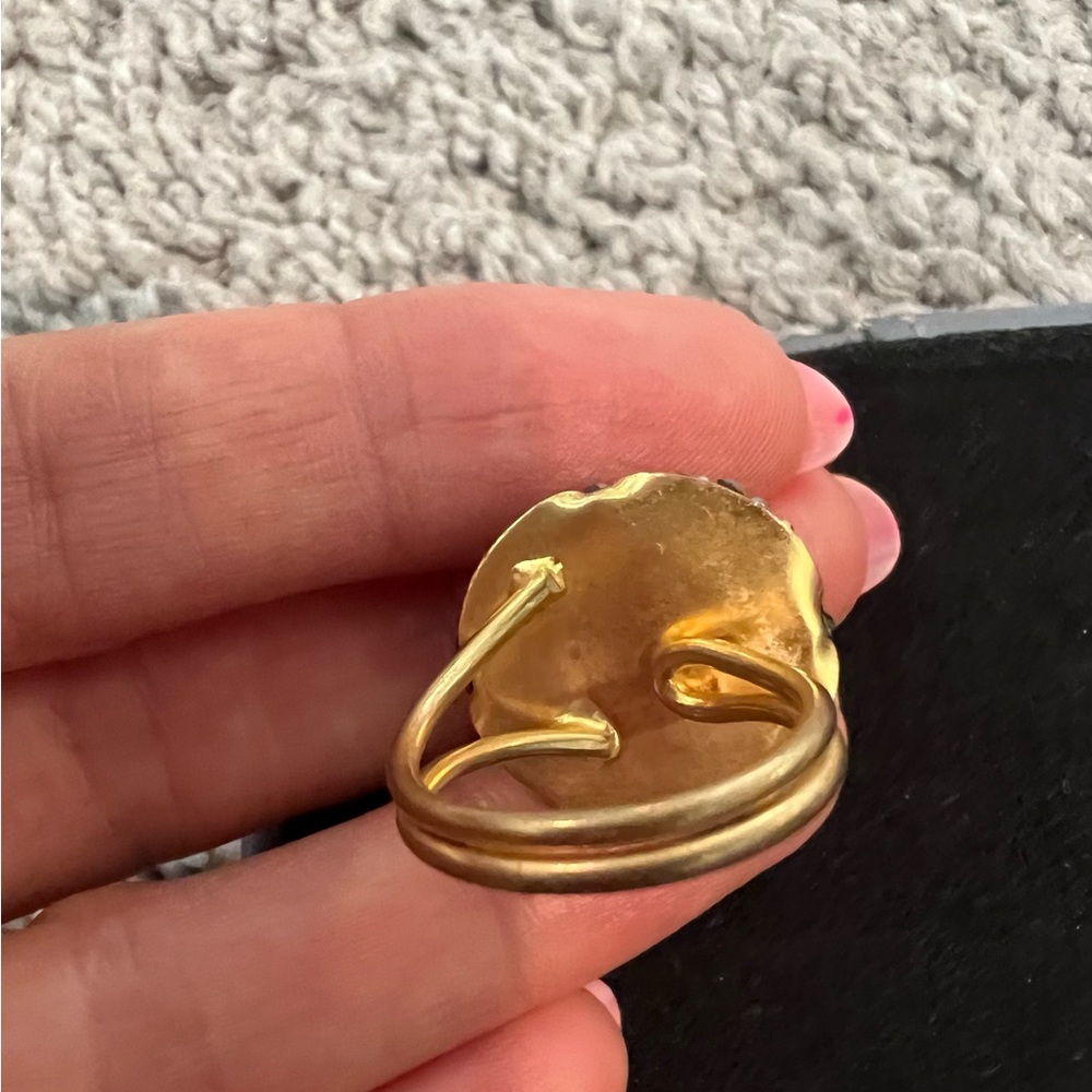 Statement Ring - Picture 4 of 5